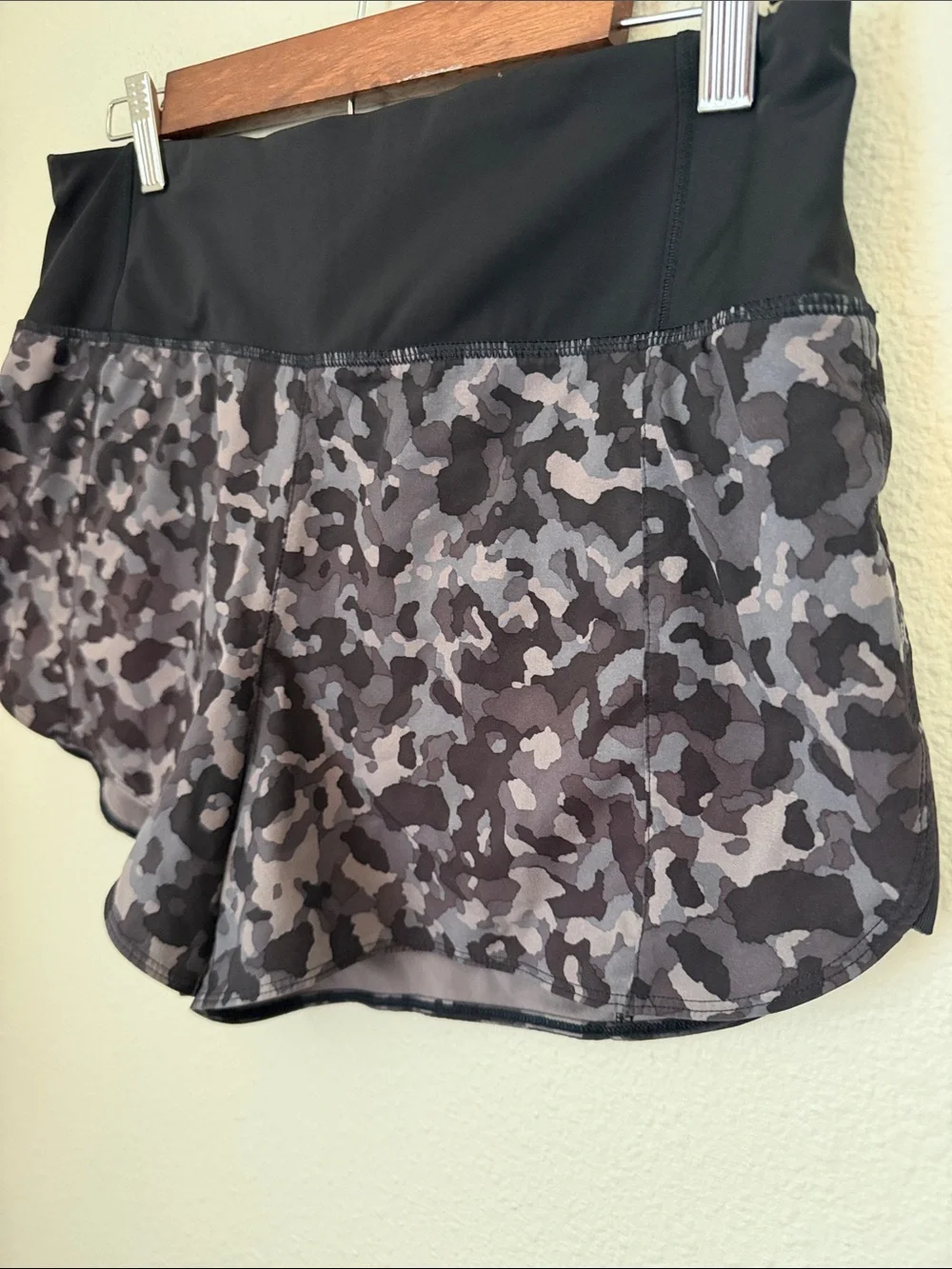 Athleta Running Free Printed Short 3.5” Medium